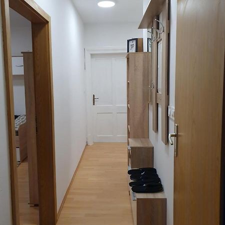 Railway Station City Modern Apartment Марібор Екстер'єр фото